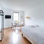 Studio Proche Boulevard Voltaire
