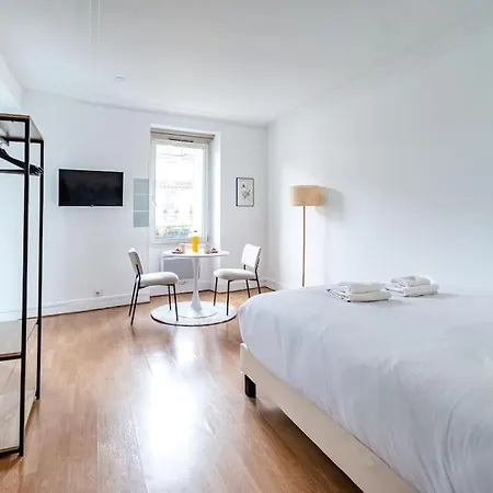Proche Boulevard Voltaire Apartment *